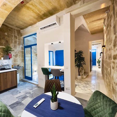 Mandera'S Boutique Suites & Dorms Valletta Exterior photo