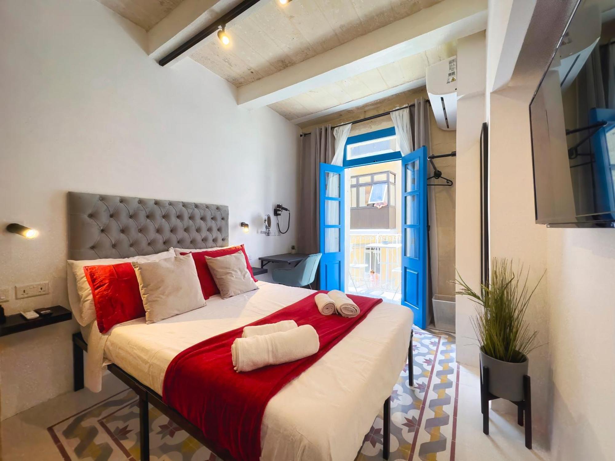 Mandera'S Boutique Suites & Dorms Valletta Exterior photo