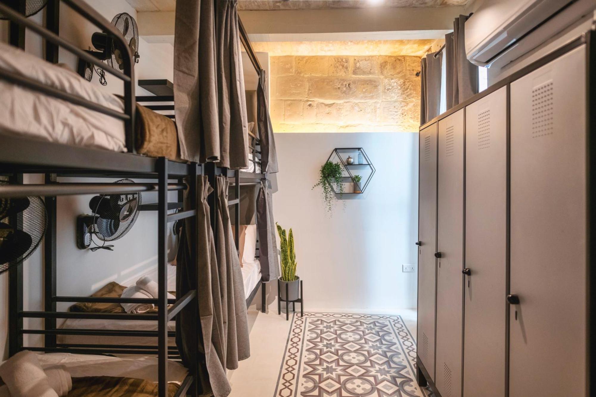 Mandera'S Boutique Suites & Dorms Valletta Exterior photo