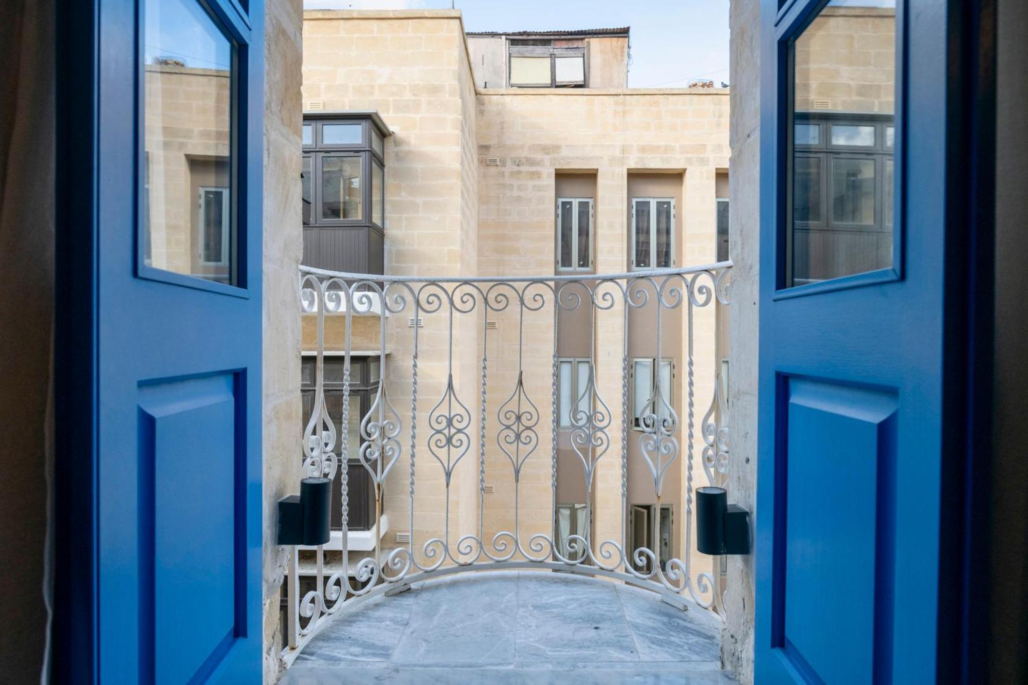 Mandera'S Boutique Suites & Dorms Valletta Exterior photo