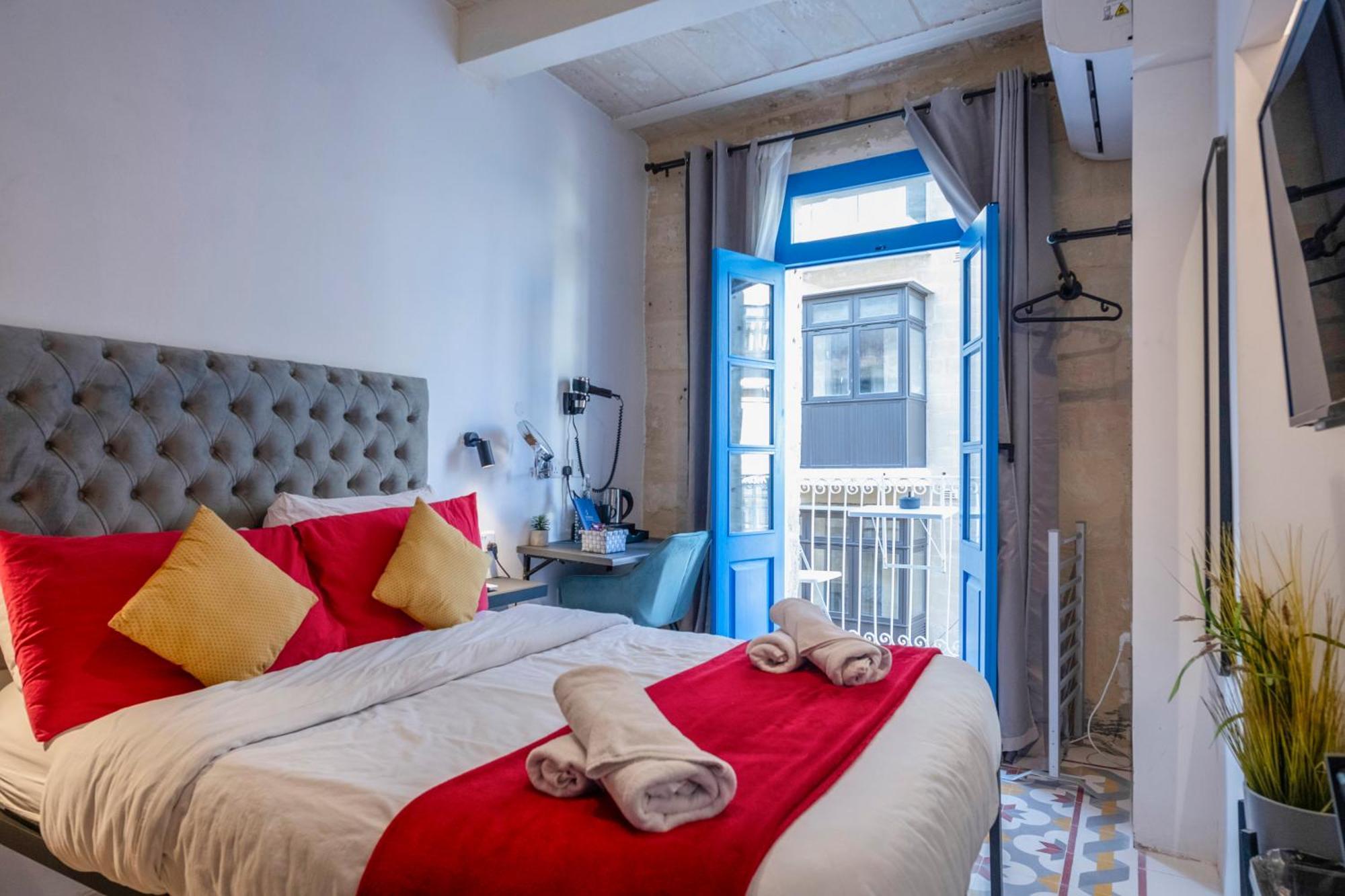 Mandera'S Boutique Suites & Dorms Valletta Exterior photo